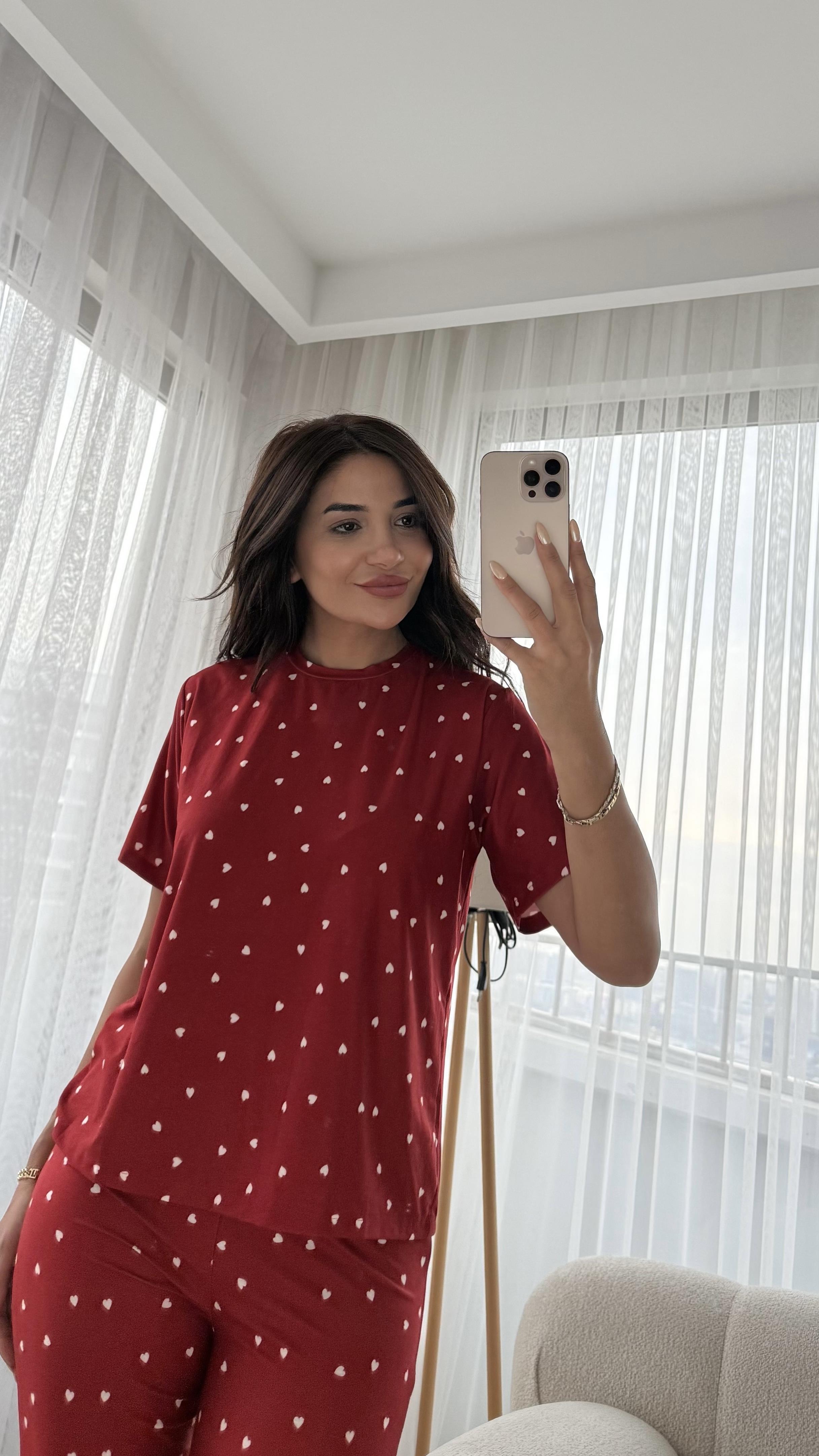 Kırmızı Premium Kalite Kısa Kollu Beyaz Kalp Desenli Pijama Takımı