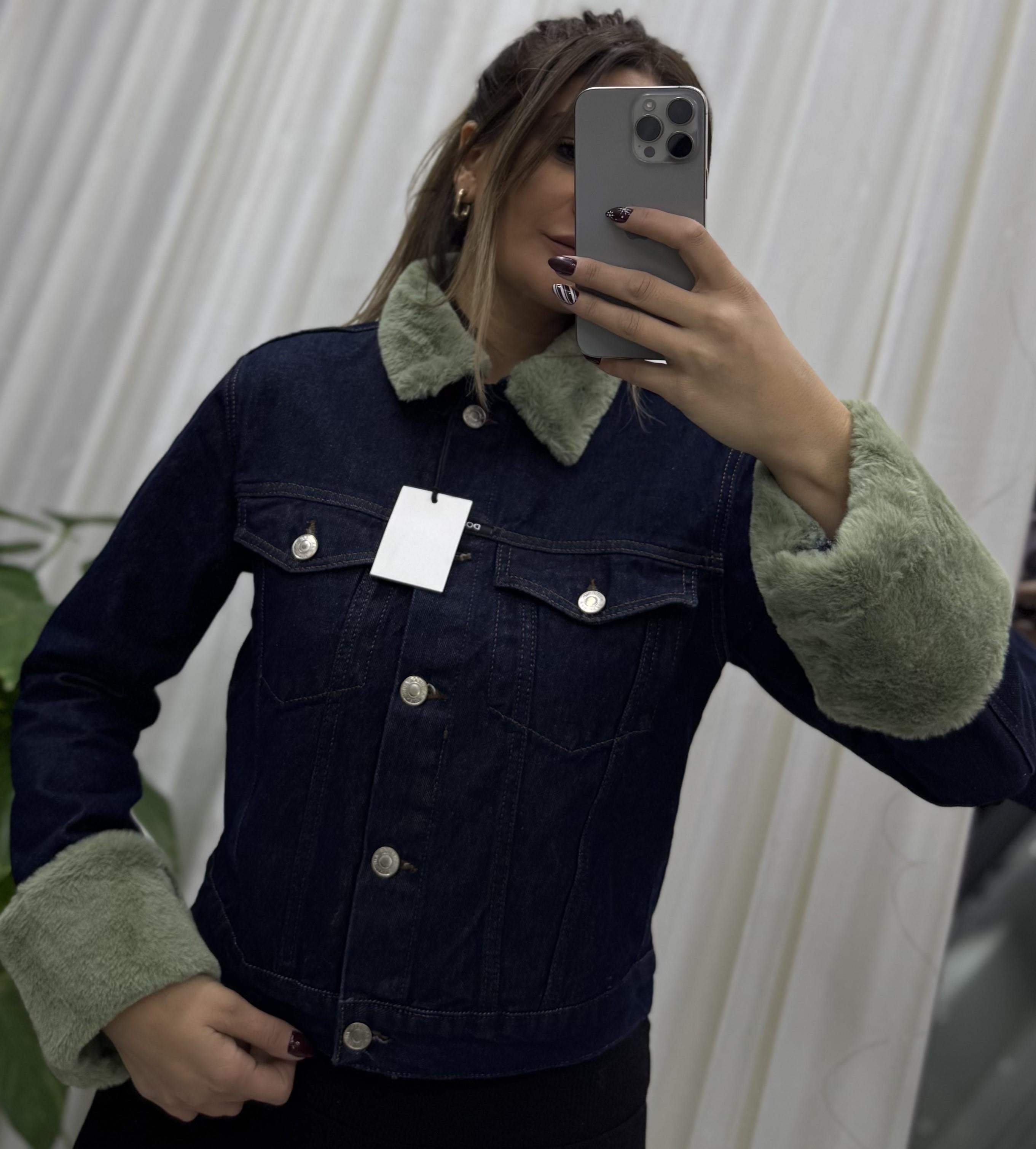 Kolları Yeşil Peluşlu Kısa Kot Ceket-denim