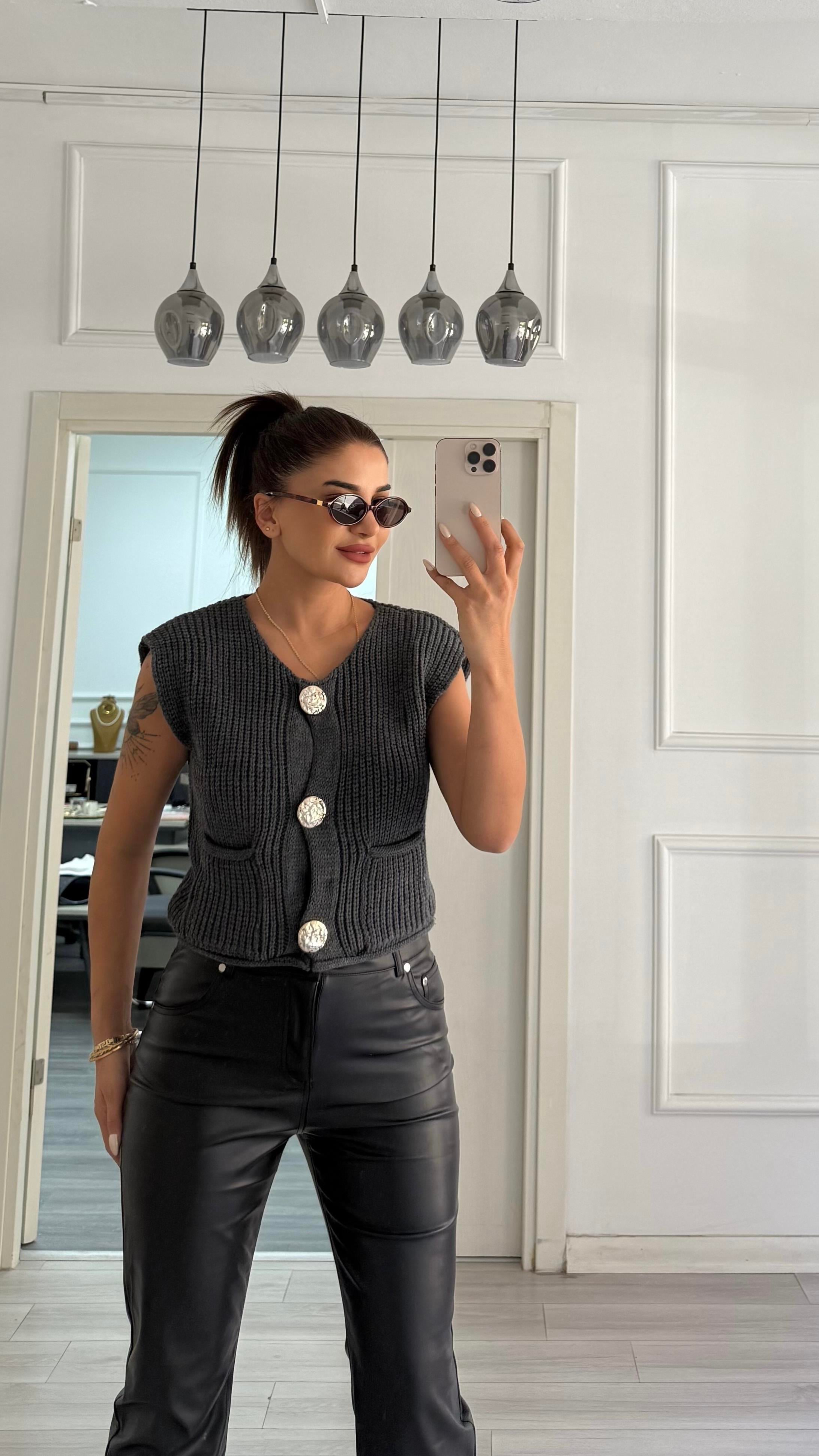Model Gold Düğme Elit Triko Yelek Antrasit