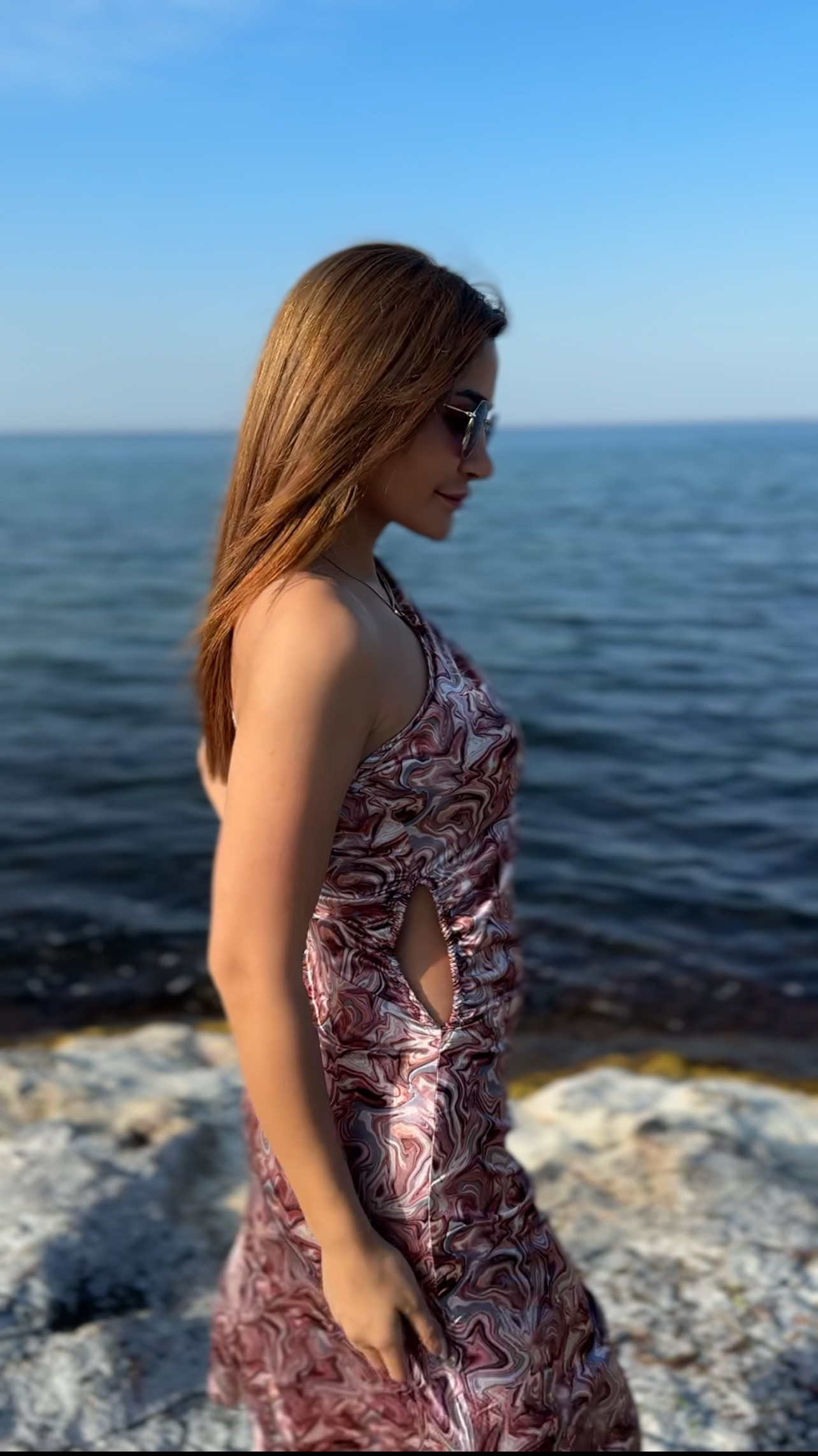 Pembe Vücuda Oturan Midi Tek Omuz Saten Elbise