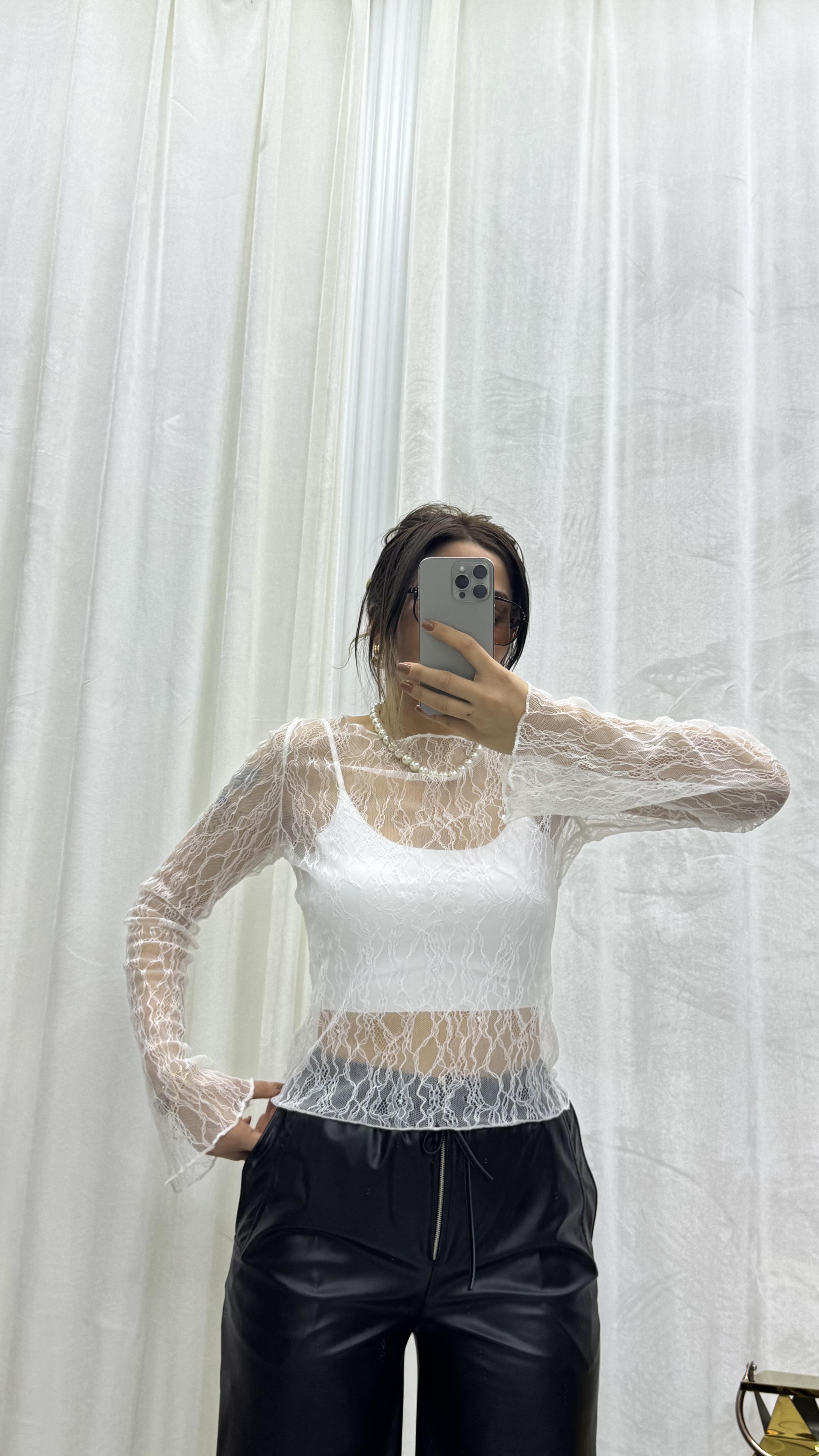 Regular Fit Kayık Yaka Dantel Esnek Örme Bluz