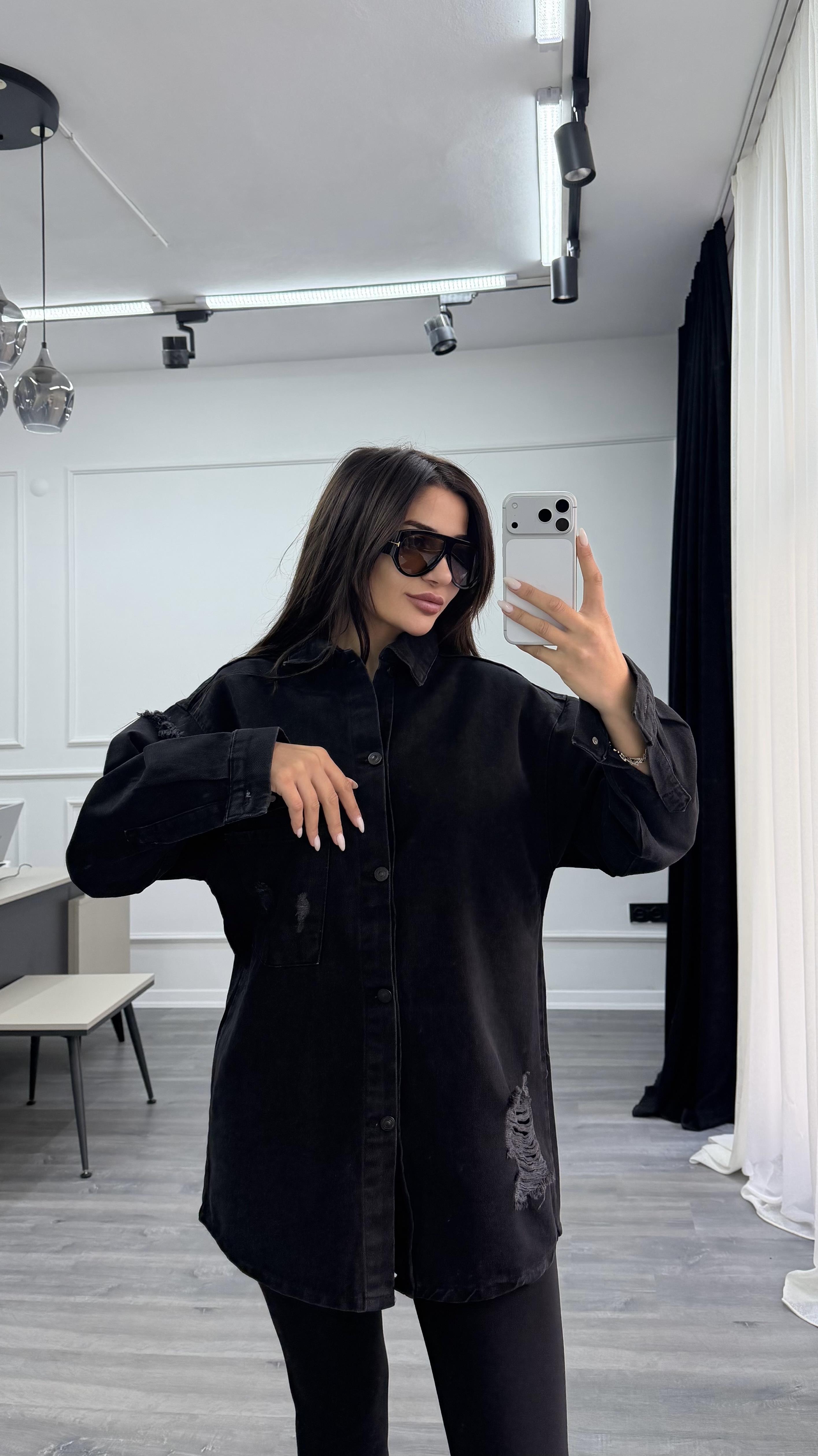 Siyah Denim Gömlek Yaka Arkası Öpücük Baskılı Elbise