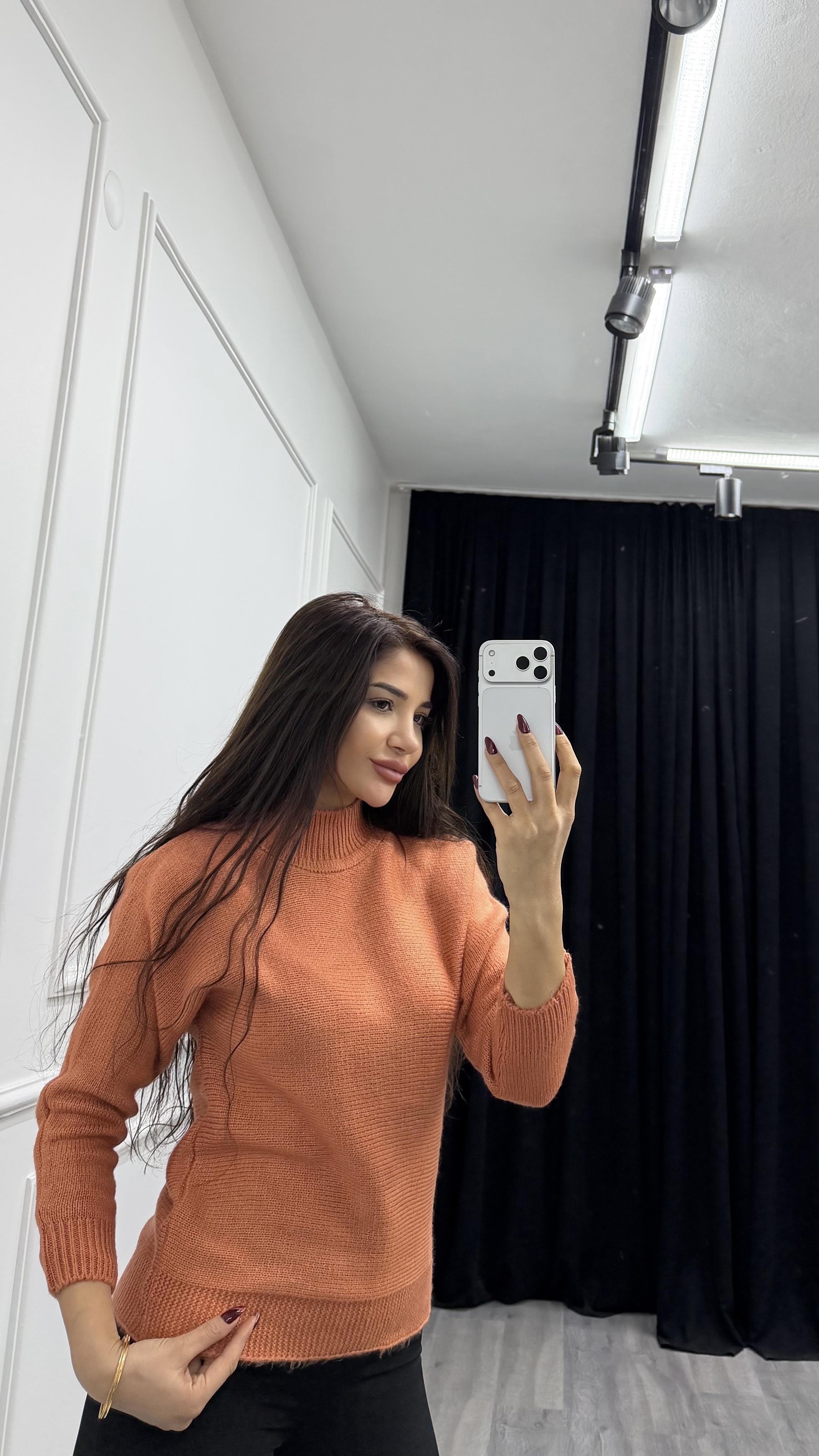 Turuncu Dik Yaka Loose Fit Triko Kazak