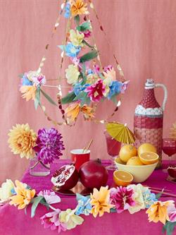 Meri Meri - Bright Blossom Chandelier - Parlak Çiçekli Süs Avize