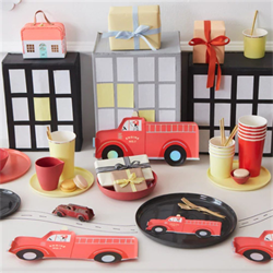 Meri Meri - Fire Truck Plates - İtfaiye Kamyonu Tabaklar - 8Li