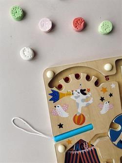 Vilac - Magnetic Circus Maze by Michelle Carlslund - Manyetik Sirk Labirenti