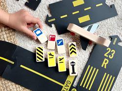 Waytoplay - Roadblocks Set Airport Signs