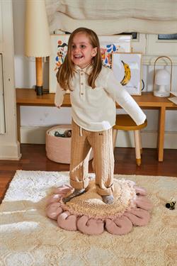 Yer Minderi, Pink Daisy