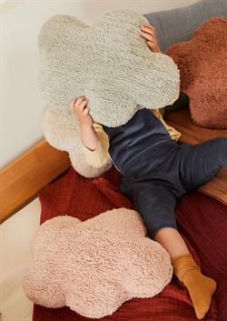 Yastık, Clouds Rose