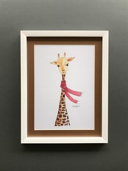 Winter Lady Giraffe Çerçeveli Kanvas Tablo