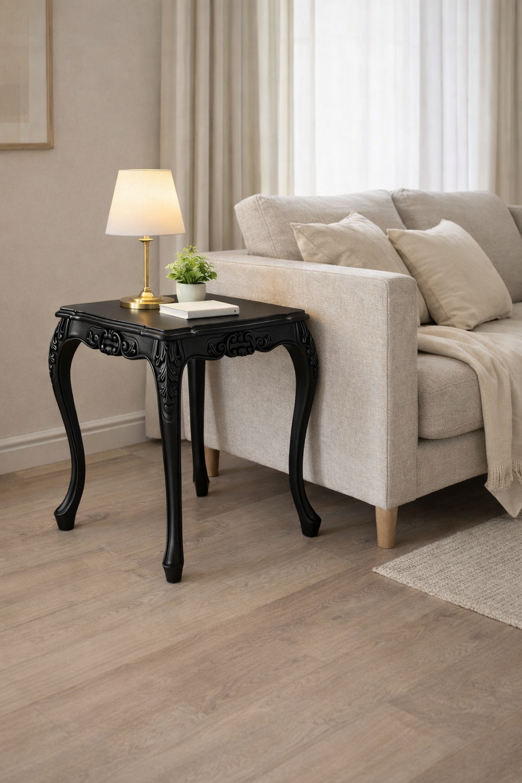 Ahşap Yan Sehpa – Oymalı Ayaklı Klasik Salon Sehpası – 53 cm