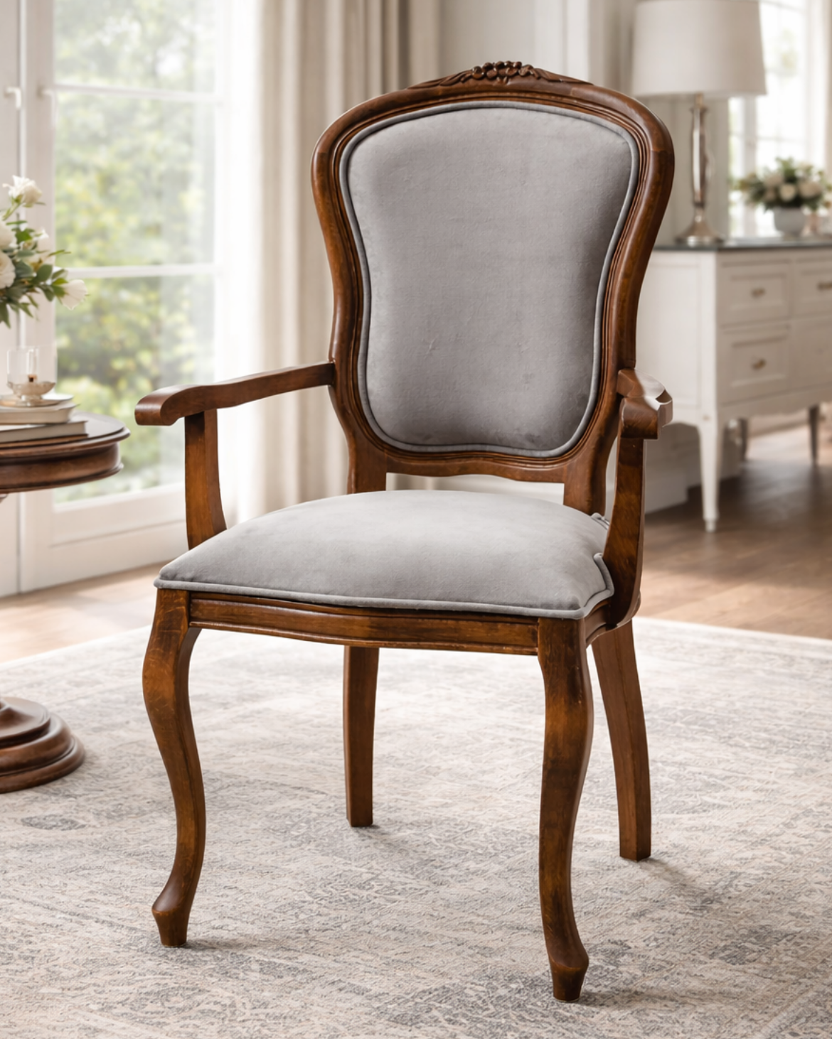 Lattomeri Doğal Ahşap Kayın Ceviz Renk Kolçaklı Sandalye Detaylı İşçilik Modern Şık Tasarım