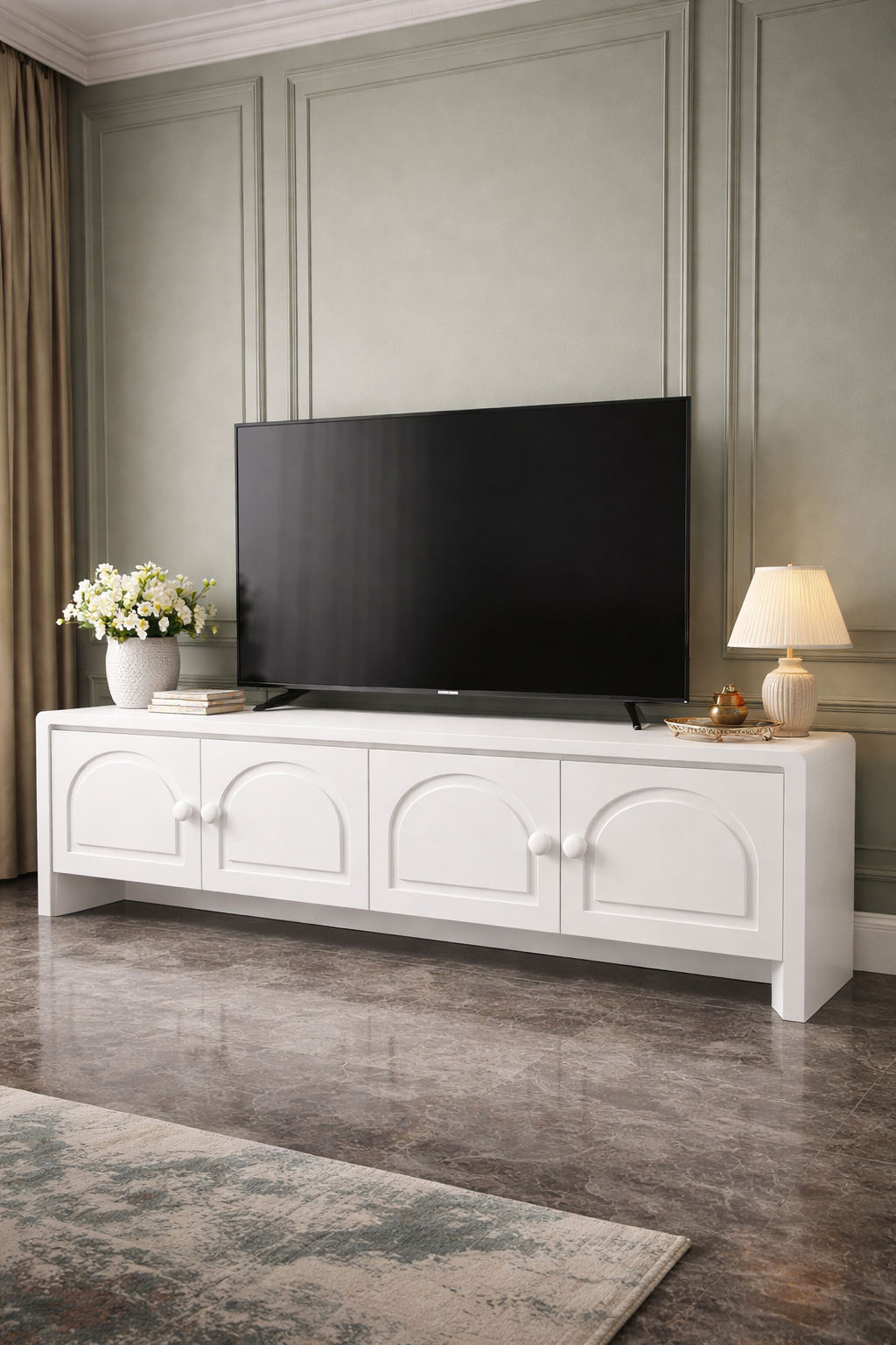 Liora Ahşap TV Ünitesi – Yuvarlatılmış Kapaklı Alçak Salon Konsolu – 190 × 43 × 59 cm