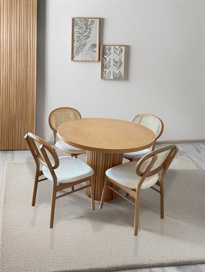  Aura Naturel Renk Yuvarlak Ahşap Masa Takımı 110x110 Cm - 4 Naturel Renk Hazeranlı Oval Sırtlı Sandalye Bohem & İskandinav Şık Tasarım