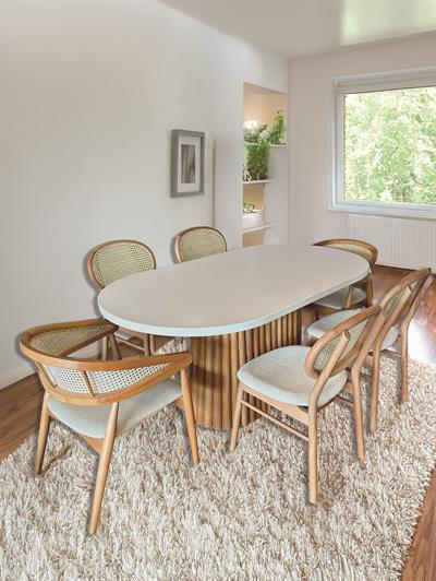 Begonya Ahşap Beyaz Tabla Naturel Ayak Oval Masa Takımı 170x90 Cm - 6 Sandalyeli Doğal Hazeranlı İskandinav Şık Tasarım 