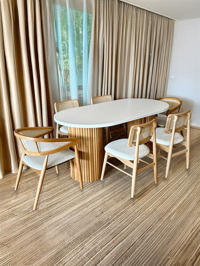 Fiona Beyaz Tabla Naturel Ayaklı Oval Ahşap Masa Takımı 170x90 Cm - 6 Naturel Renk Hazeranlı Sandalye Bohem & İskandinav Şık Tasarım