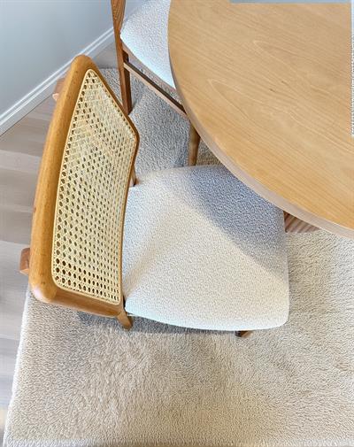 Lilyum Naturel Renk Yuvarlak Ahşap Masa Takımı 110x110 Cm - 4 Naturel Renk Hazeranlı Sandalye Bohem & İskandinav Şık Tasarım