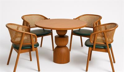 Masif Ayaklı Kayın Kaplamalı Masa + 4 Adet Kayın Hazeran Sandalye Takımı (100×100)