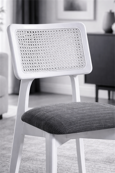 Melodi Doğal Ahşap Kayın Beyaz Renk Hazeranlı Sandalye Detaylı İşçilik Modern Şık Tasarım