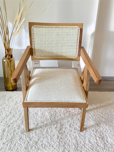 Milano Naturel Renk Ahşap Yuvarlak Masa Takımı 100x100 Cm - 4 Adet Naturel Renk Hazeranlı Kol Destekli Sandalye Bohem & İskandinav Şık Tasarım