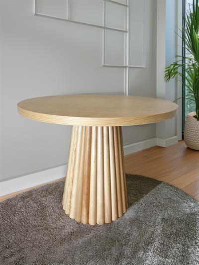 Milano Naturel Renk Ahşap Yuvarlak Masa Takımı 100x100 Cm - 4 Adet Naturel Renk Hazeranlı Kol Destekli Sandalye Bohem & İskandinav Şık Tasarım