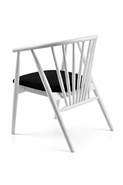 Rizoma Natural Ahşap Beyaz Renk Kayın Sandalye Siyah Döşemeli Detaylı İşçilik Modern Şık Tasarım