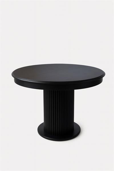 Siyah Açılır Yuvarlak Masa Takımı 100×100 – 135 cm | Kayın Torna Ayaklı Sandalyeli Modern Yemek Masası