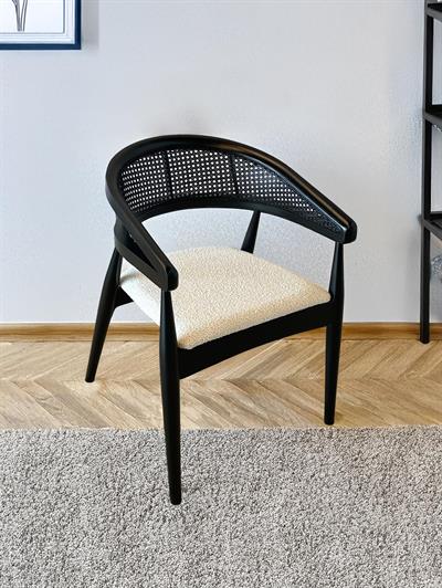 Lora Siyah Renk Yuvarlak Ahşap Masa Takımı 110x110 Cm - 4 Siyah Renk Hazeranlı Ahşap Sandalye Bohem & İskandinav Şık Tasarım