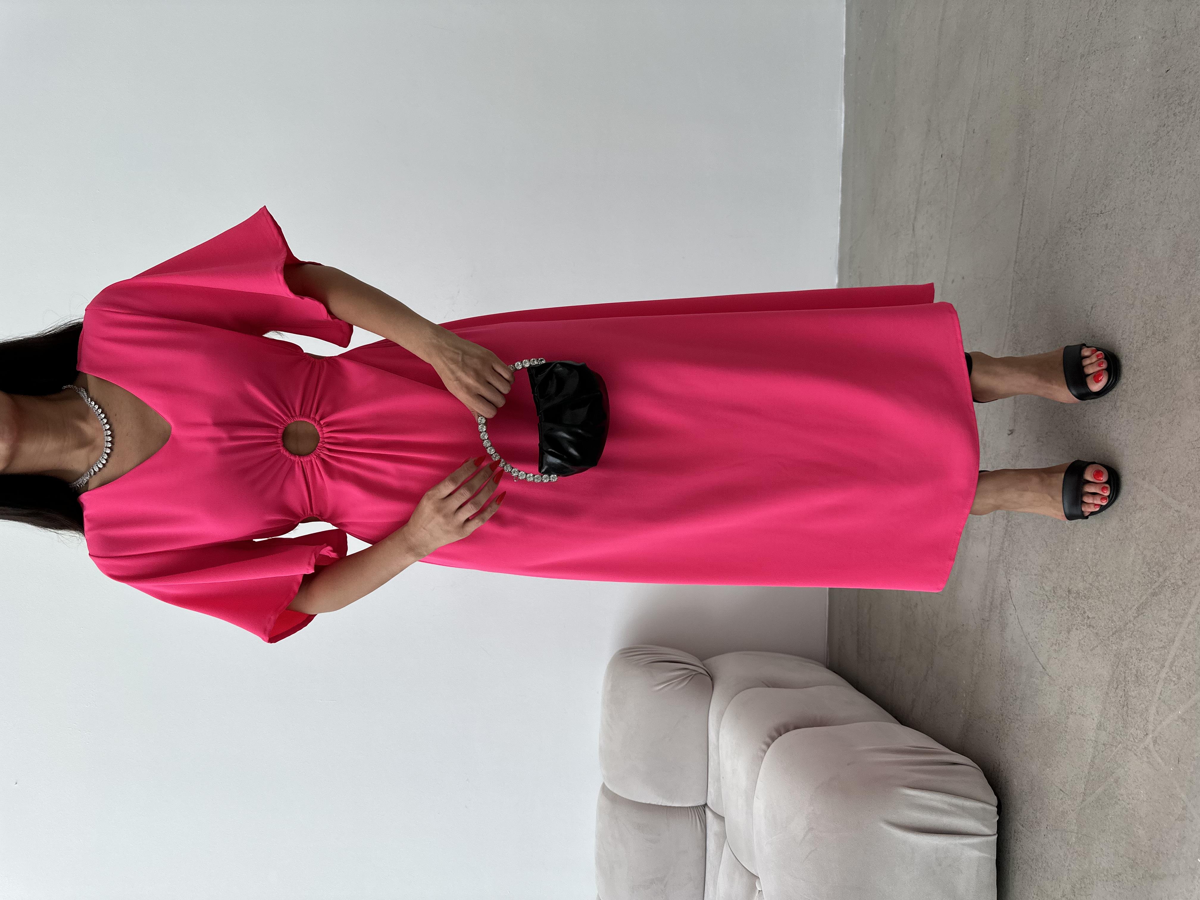 V Yaka Pencere Detaylı Pembe Elbise