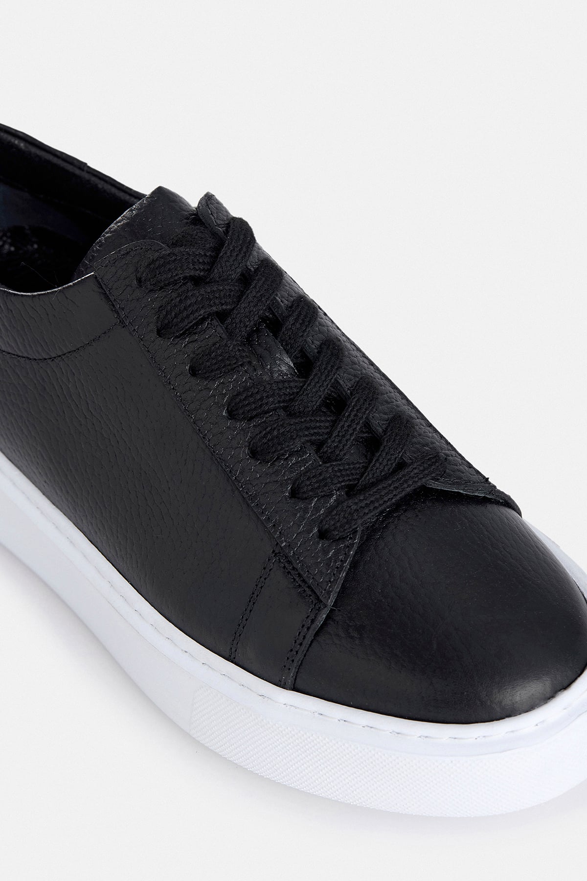 %100 Deri Siyah Bağcıklı Sneaker