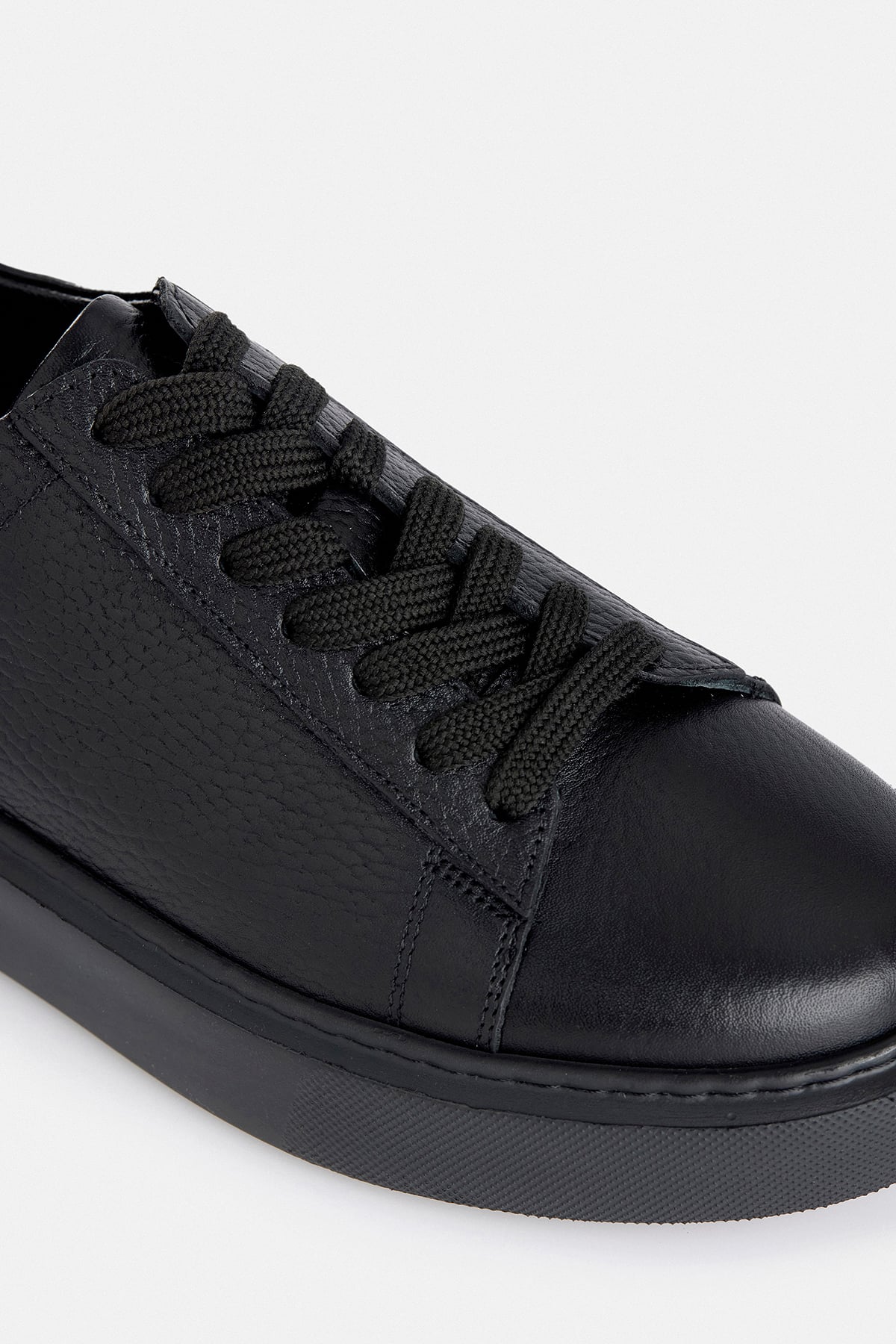 %100 Deri Siyah Bağcıklı Sneaker
