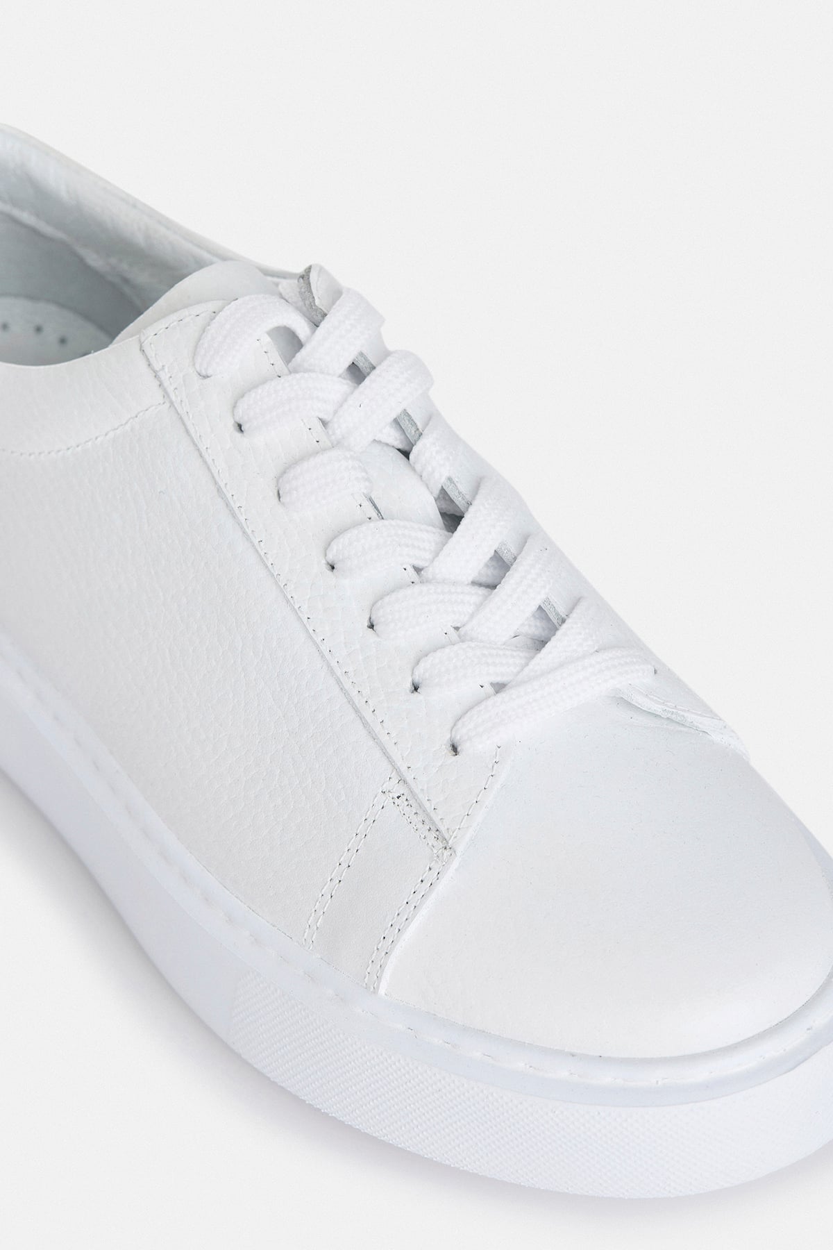%100 Deri Beyaz Bağcıklı Sneaker