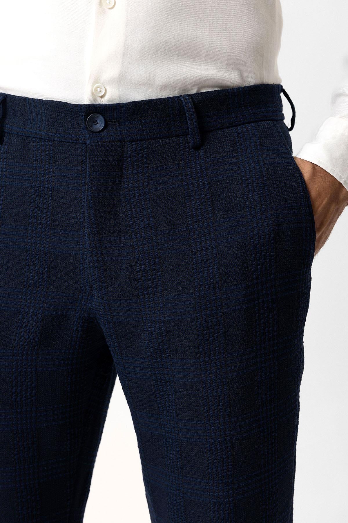 Lacivert Slim Fit Ekoseli Jogger Pantolon