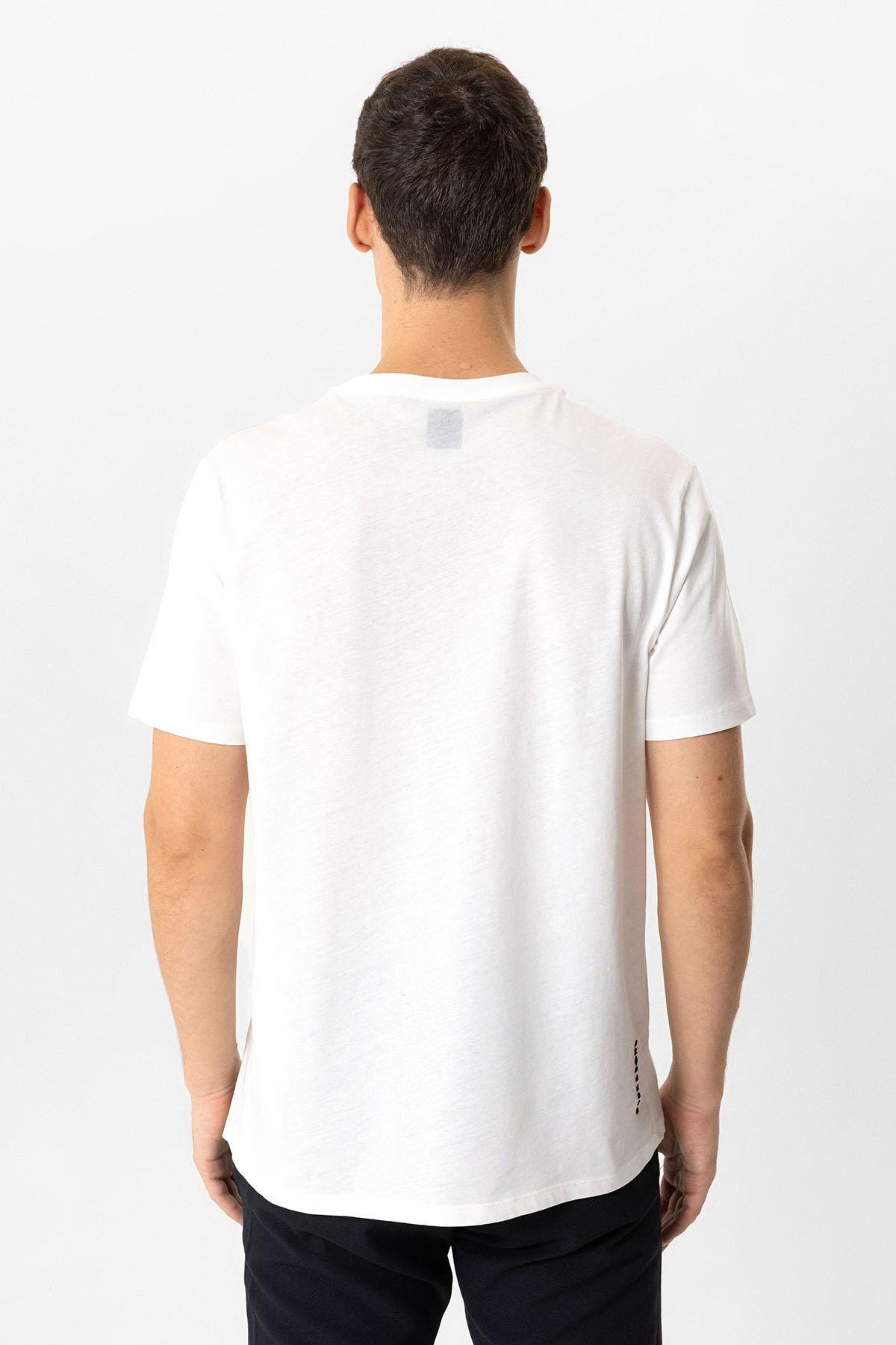 Beyaz Regular Fit Bisiklet Yaka Baskılı Tişört