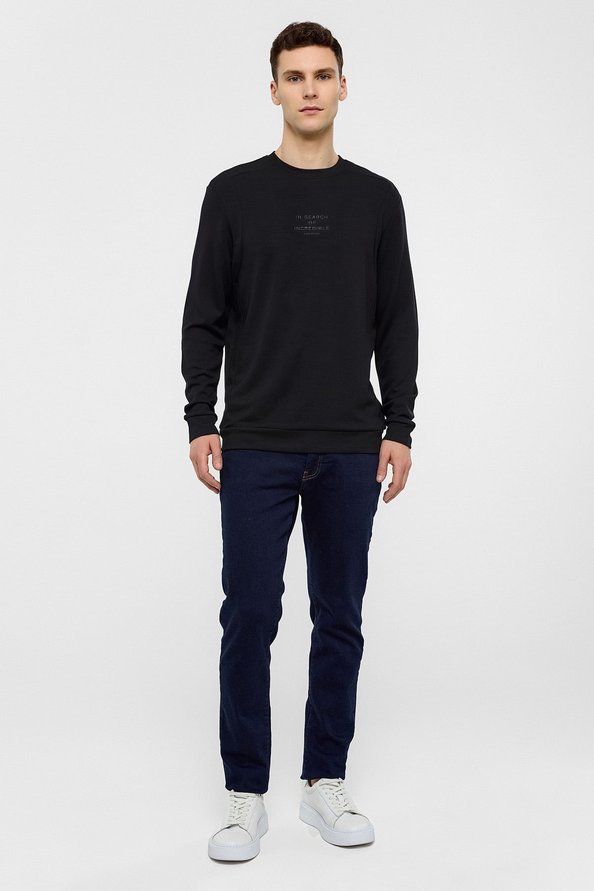 Siyah Bisiklet Yaka Baskılı Uzun Kollu Sweatshirt