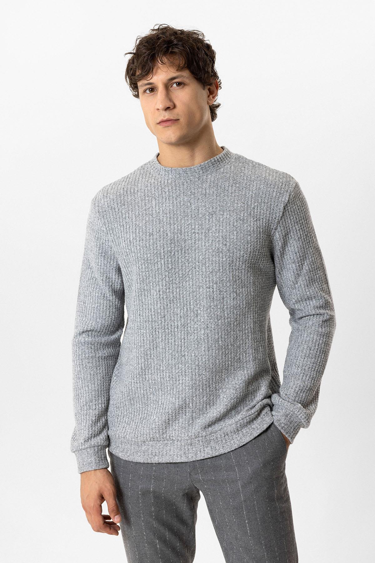 Gri Regular Fit Desenli Bisiklet Yaka Sweatshirt
