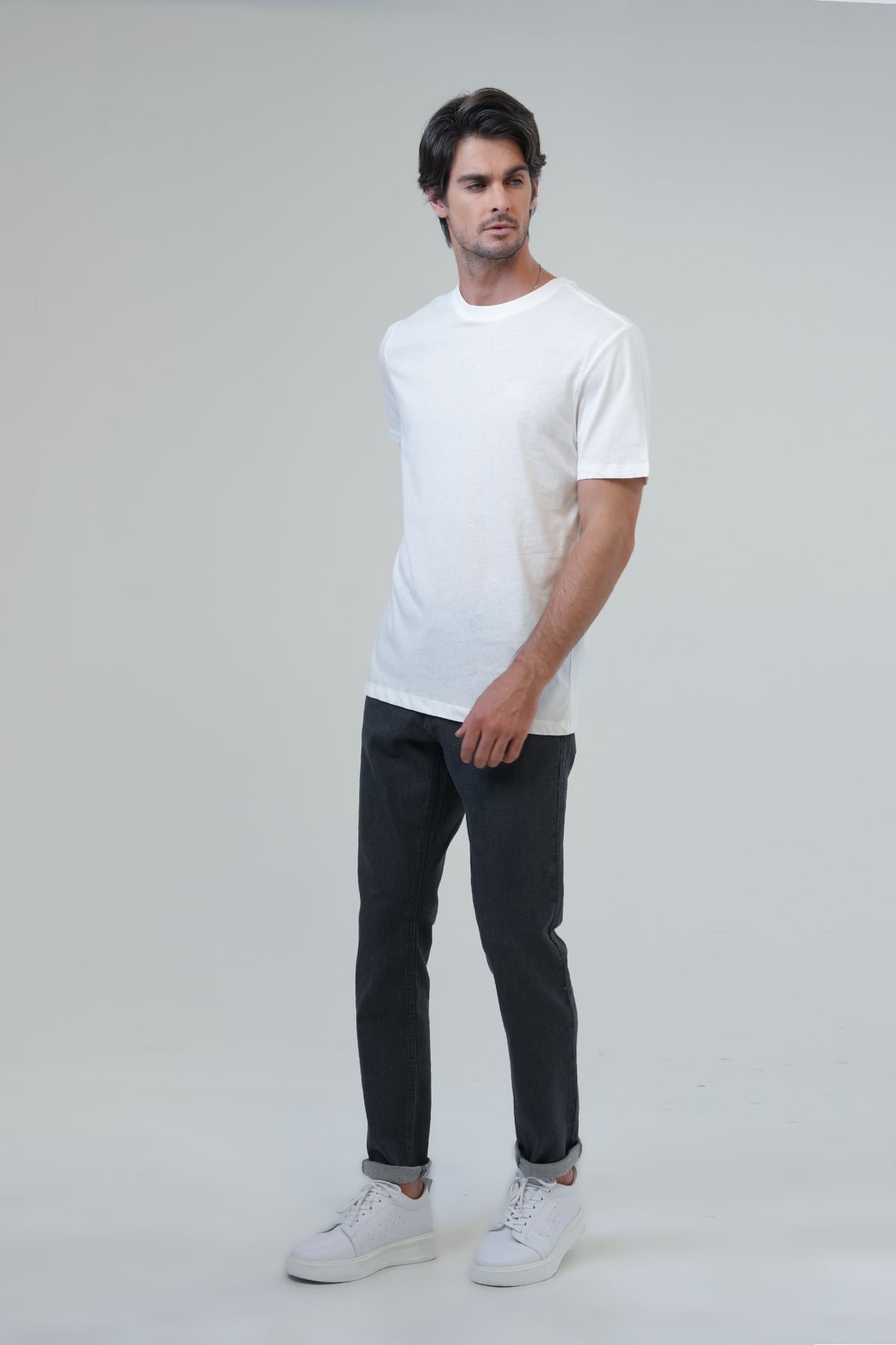 Beyaz Regular Fit %100 Pamuk Bisiklet Yaka Tişört