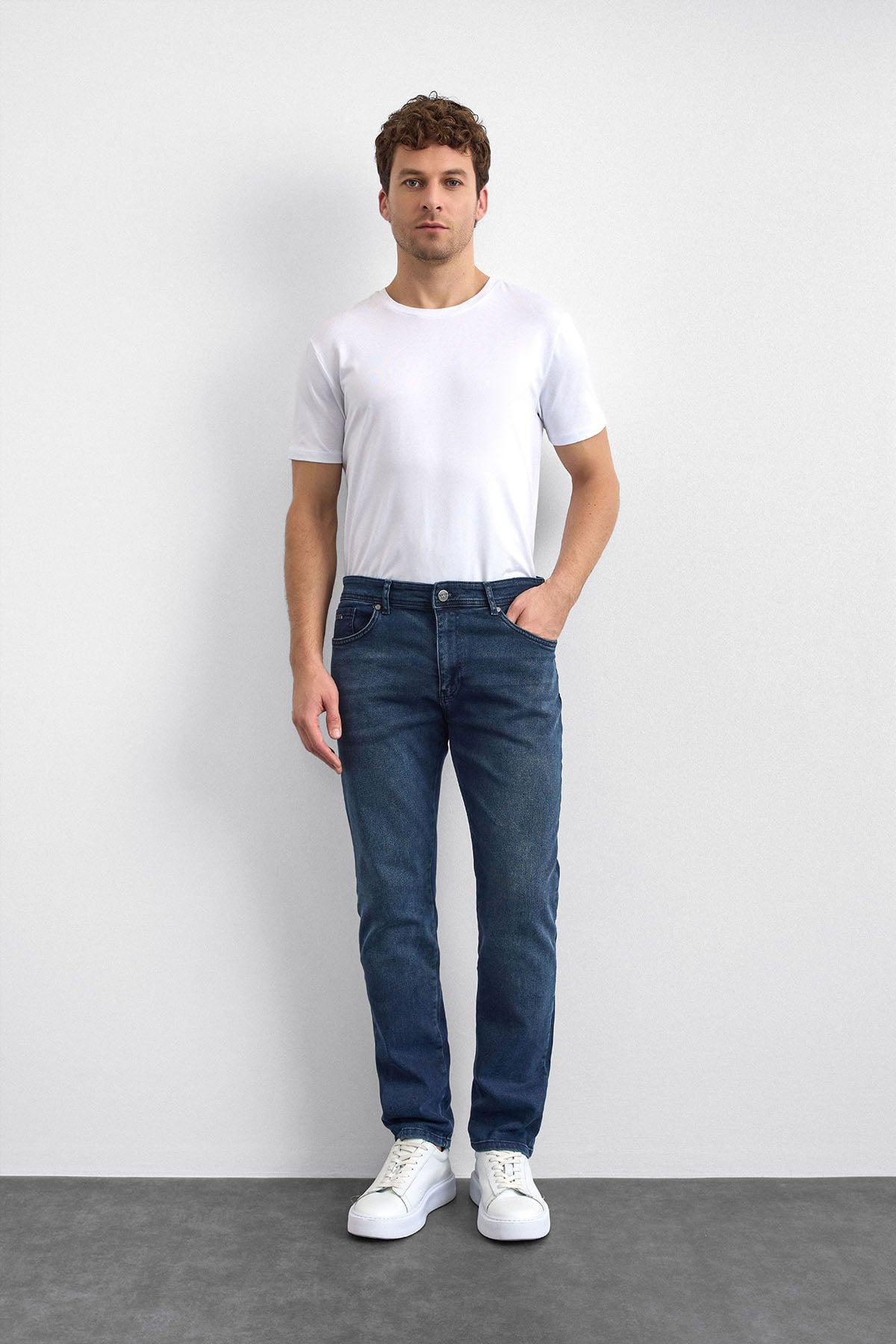 Lacivert Slim Fit Denim Pantolon