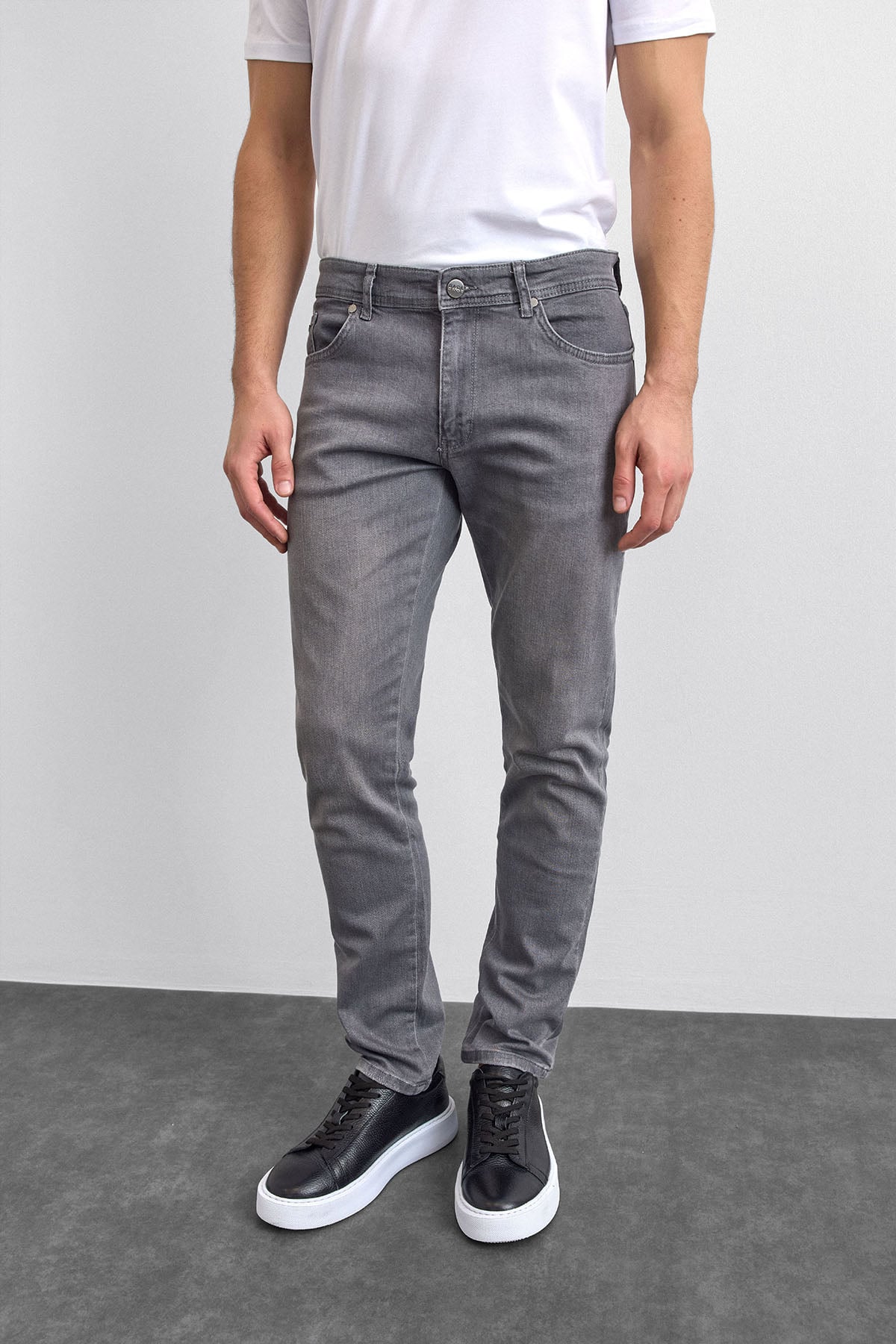 Gri Slim Fit Denim Pantolon