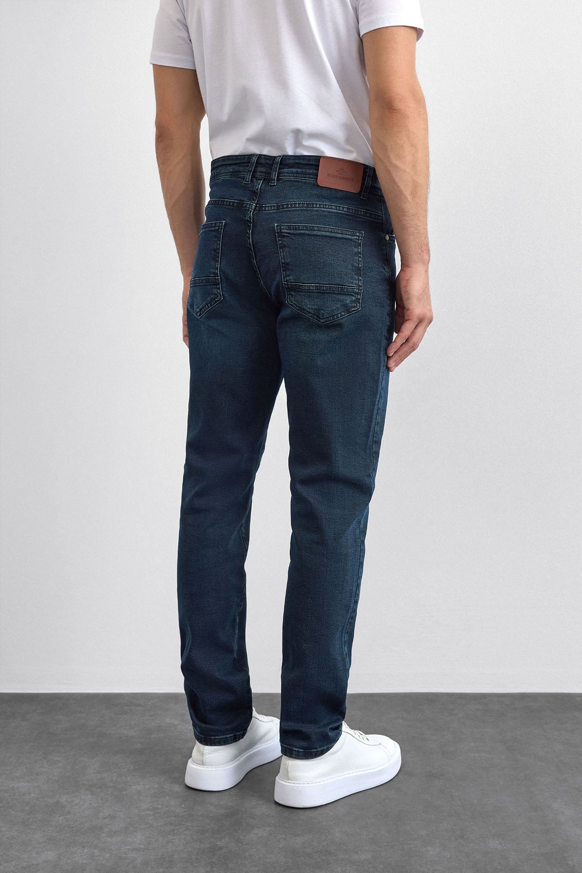 Koyu Lacivert Slim Fit Denim Pantolon