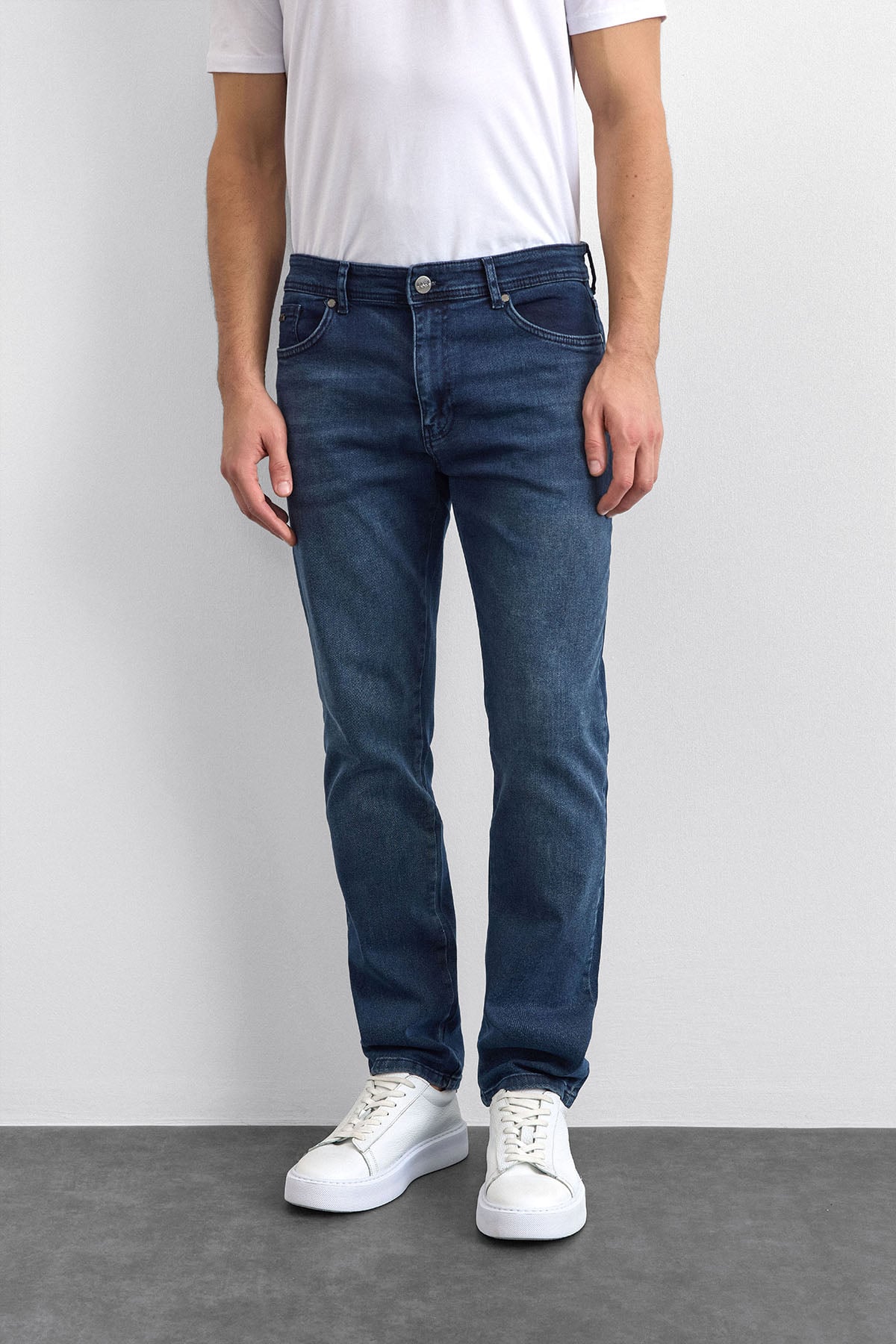 Lacivert Slim Fit Denim Pantolon