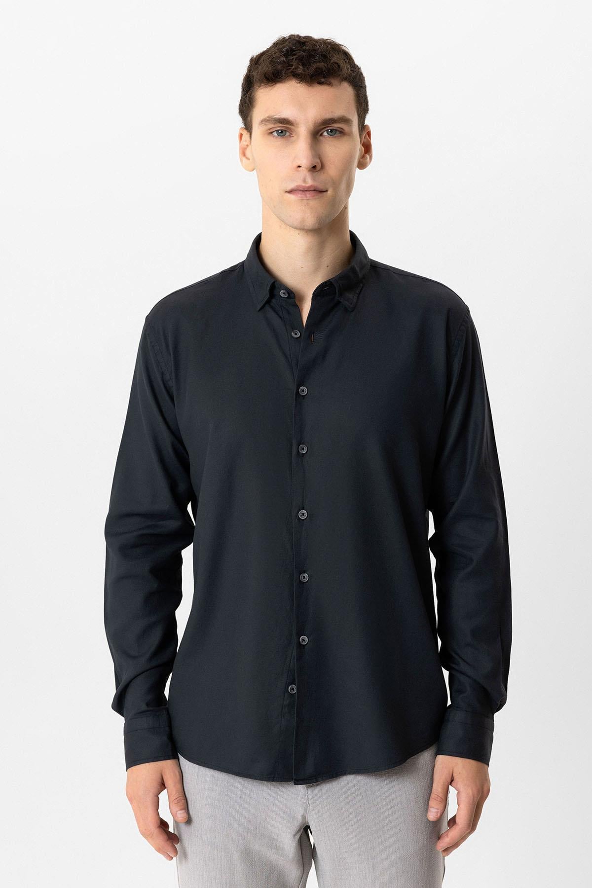 Siyah Slim Fit %100 Pamuk Dokuma Gömlek 
