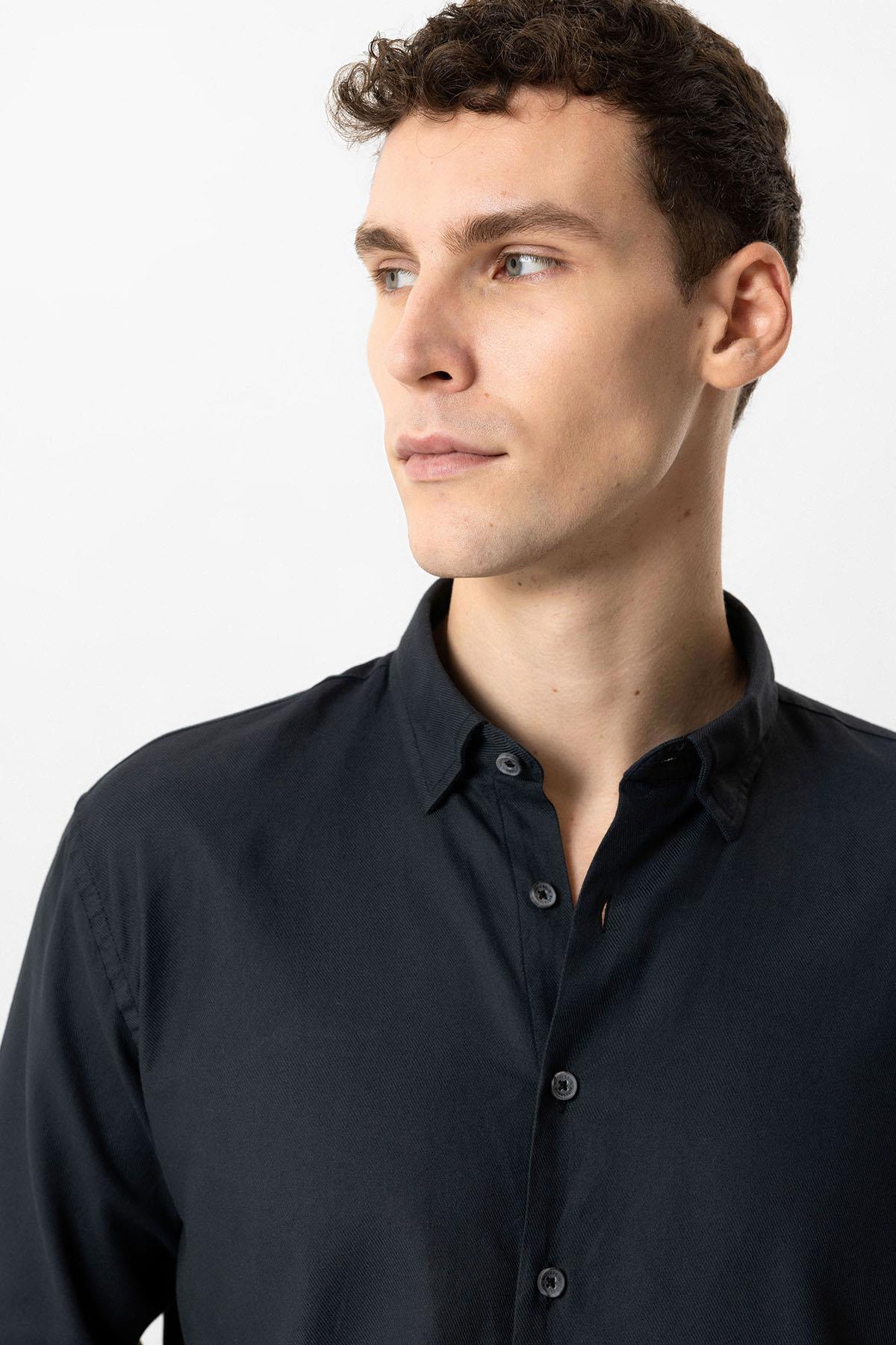 Siyah Slim Fit %100 Pamuk Dokuma Gömlek 