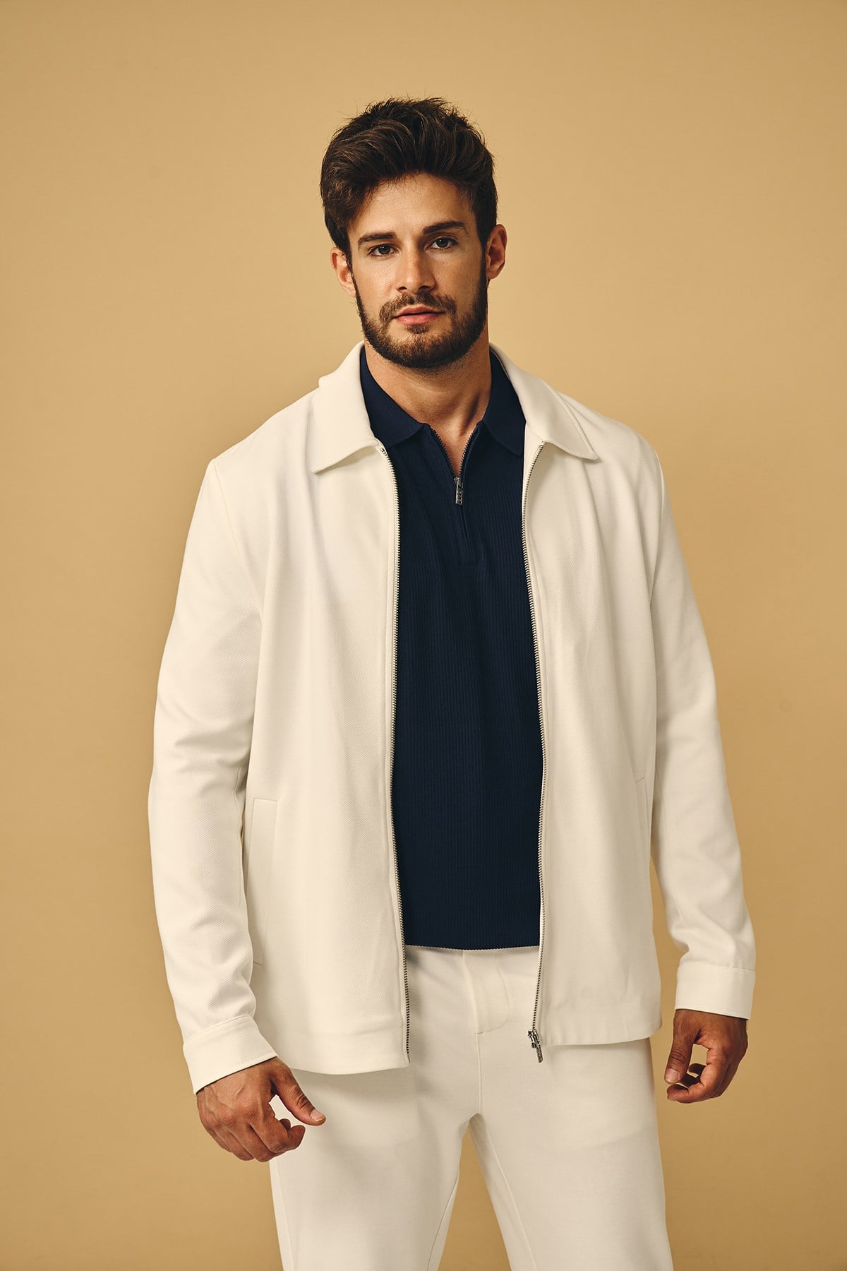 Ekru Regular Fit Jakarlı Diagonel Mont