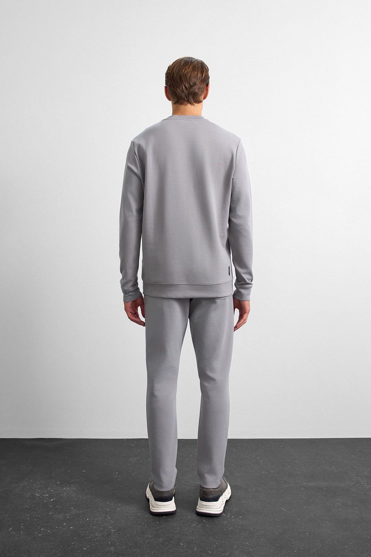 Gri Regular Fit Bisiklet Yaka Sweatshirt