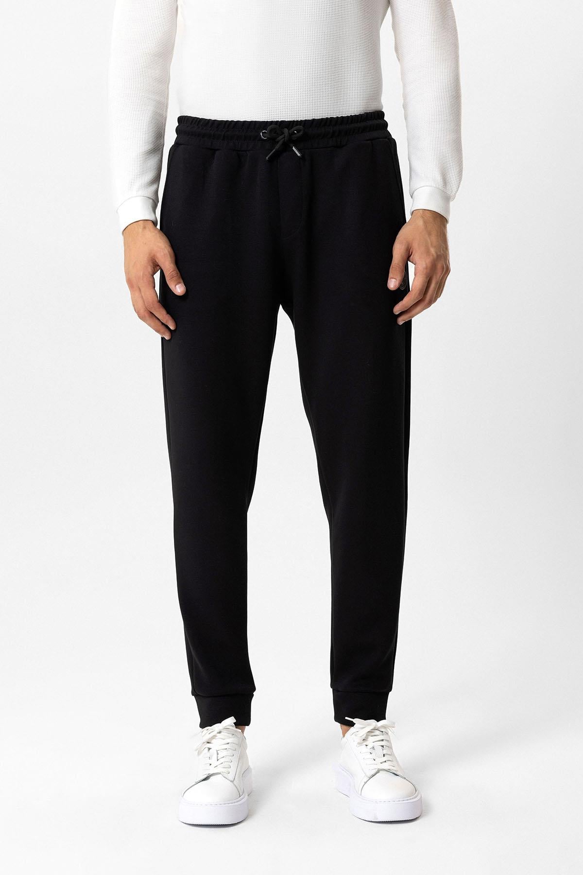 Siyah Beli Bağcıklı Jogger Pantolon