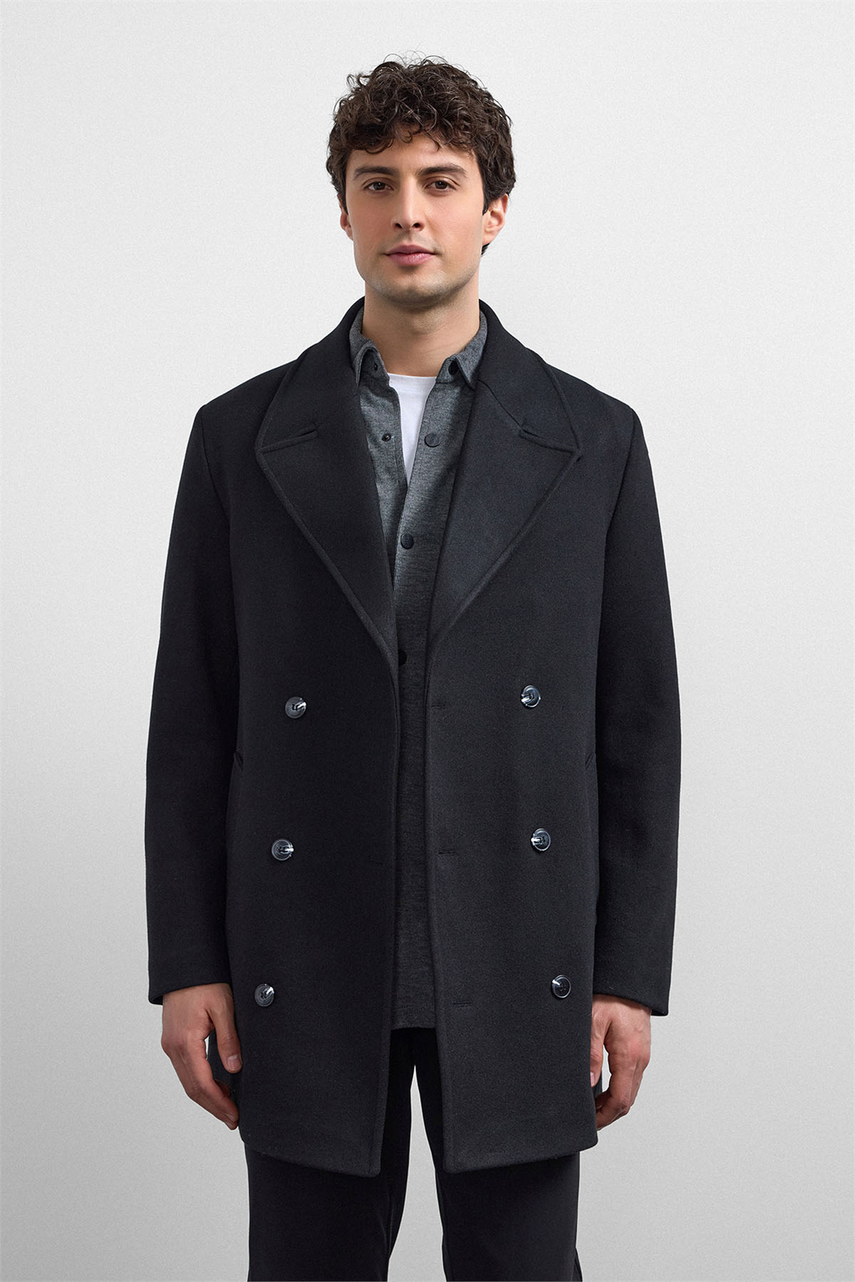 Siyah Regular Fit Kruvaze Kısa Kaban