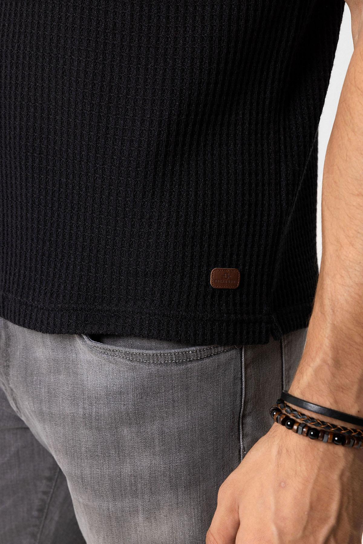 Siyah Regular Fit Küba Yaka Örme Kısa Kollu Gömlek