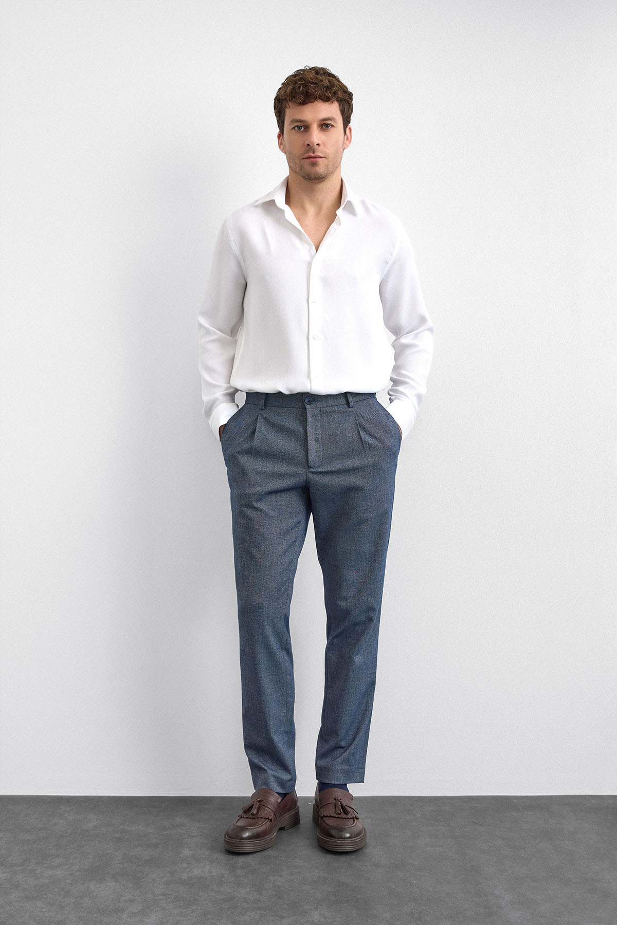 Beyaz Normal Yaka  Gömlek