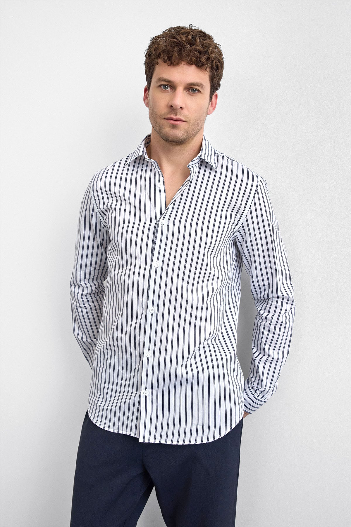 Lacivert Çizgili Normal Yaka Gömlek